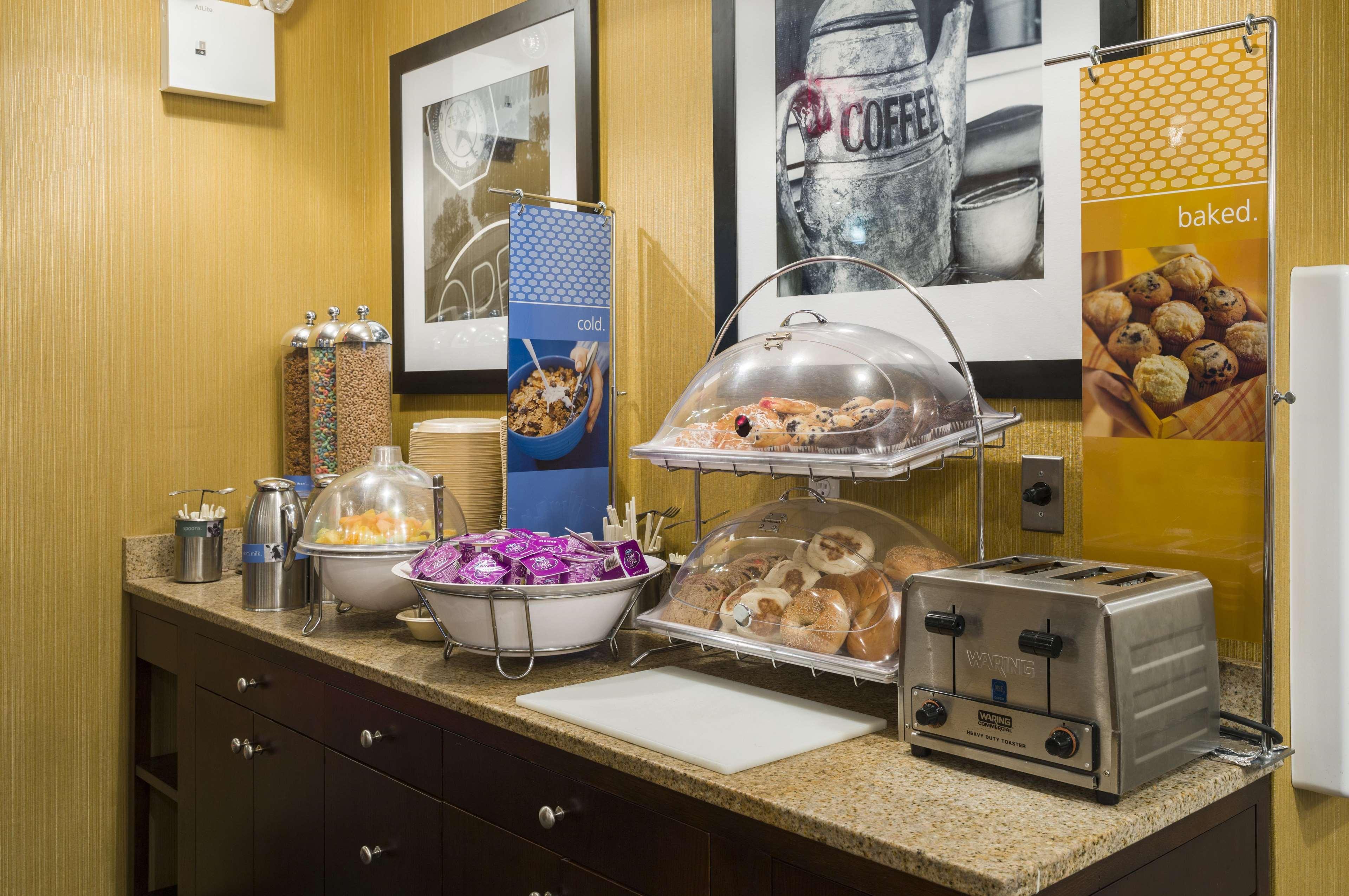 Hampton Inn Seaport Financial District New York Ngoại thất bức ảnh