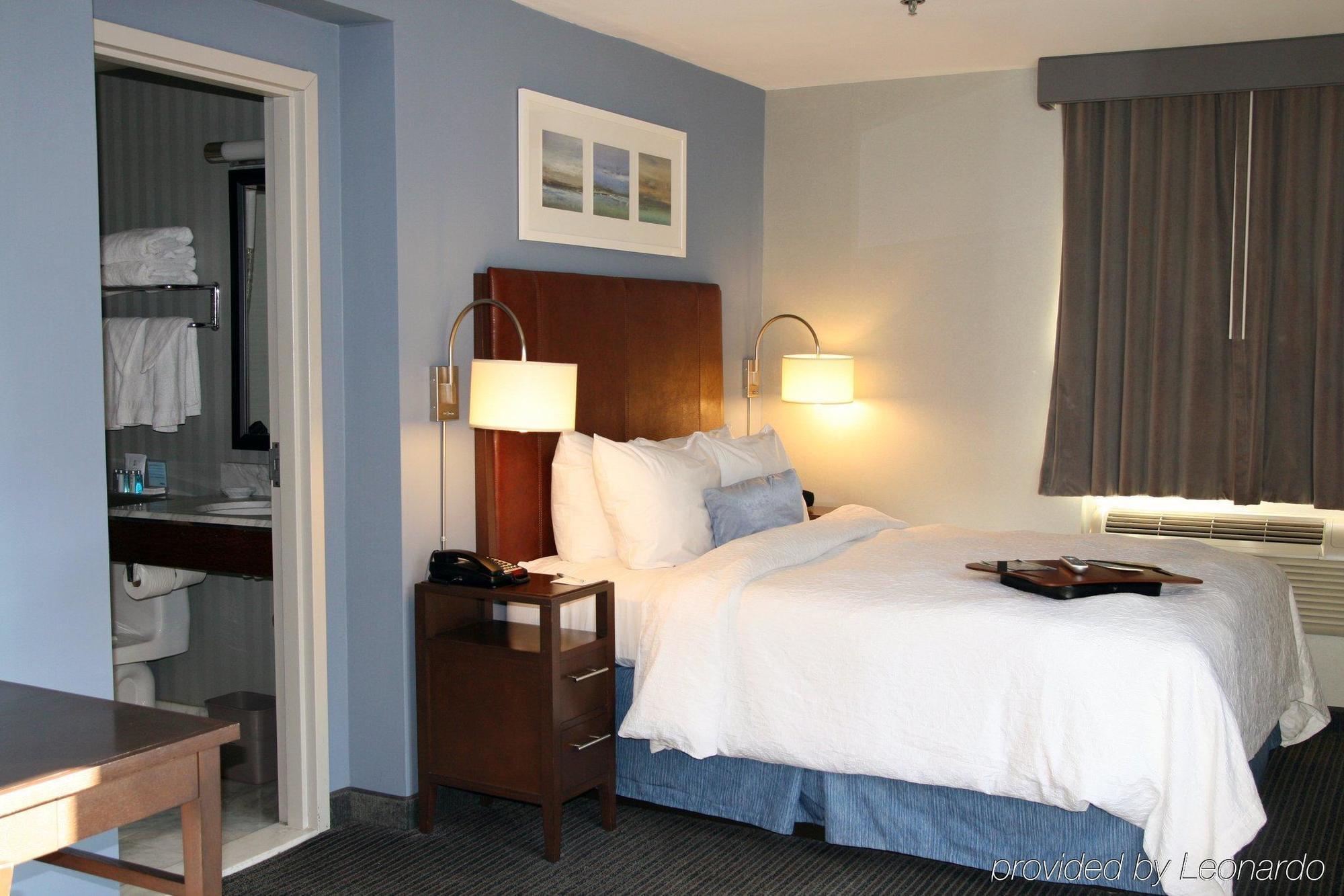 Hampton Inn Seaport Financial District New York Phòng bức ảnh