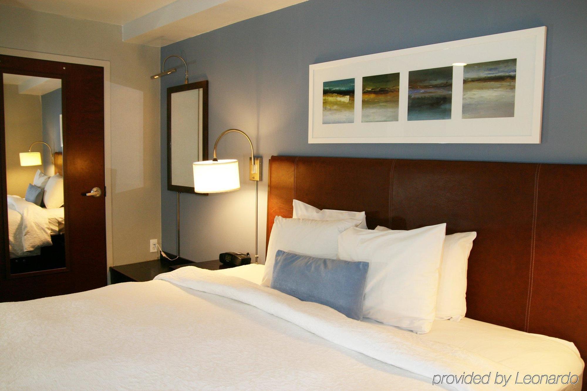 Hampton Inn Seaport Financial District New York Phòng bức ảnh