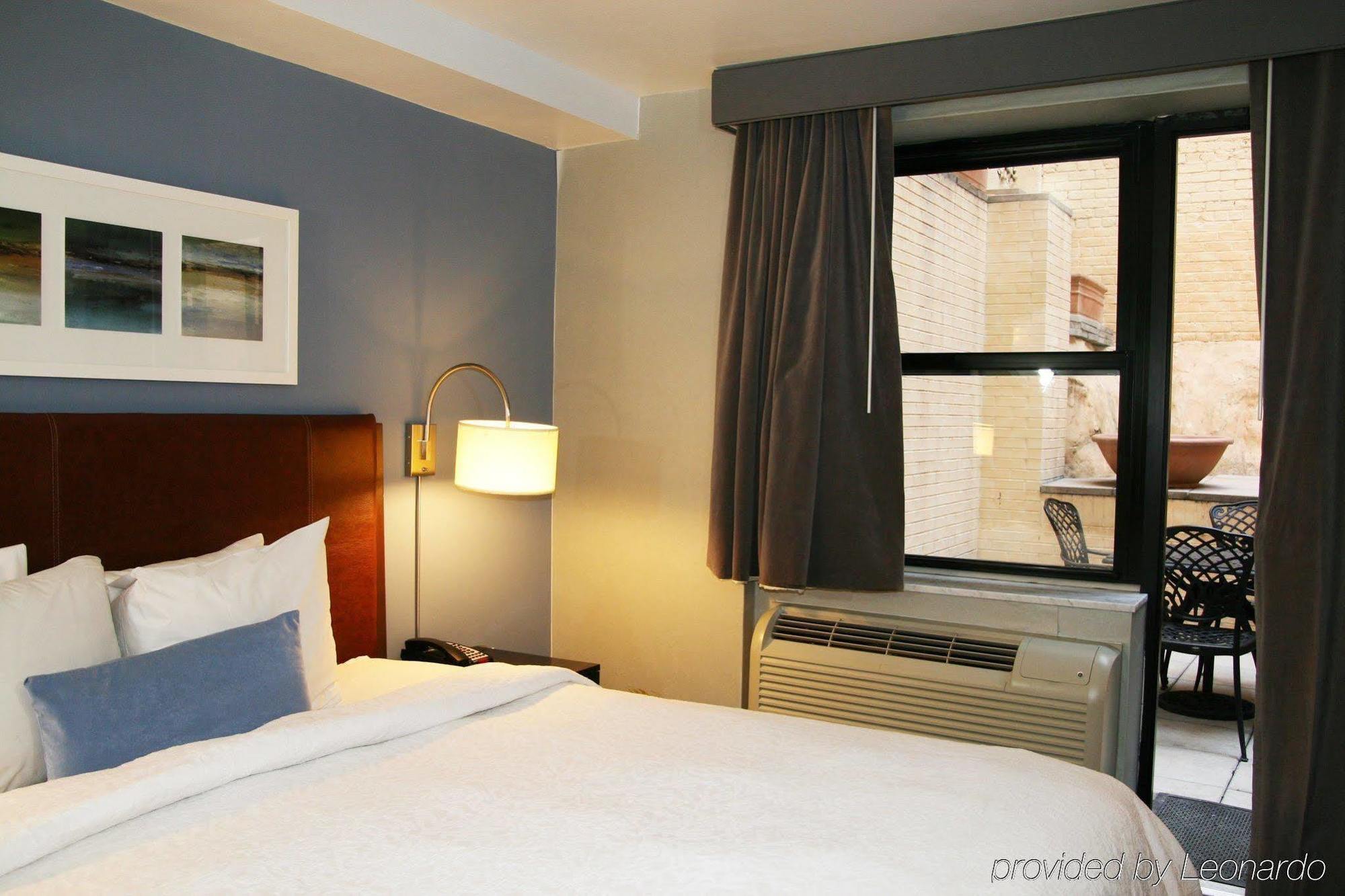 Hampton Inn Seaport Financial District New York Phòng bức ảnh